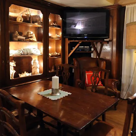 Des Guides Hotel 3*
