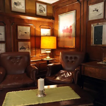 Des Guides Hotel
