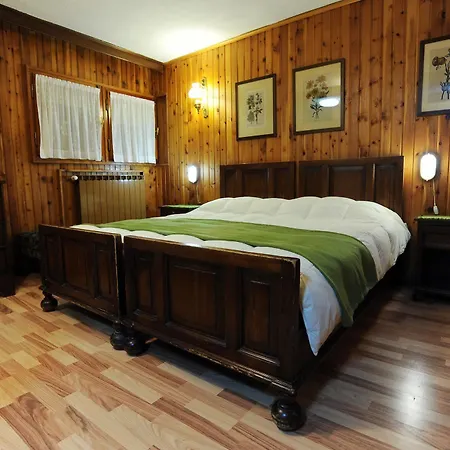Des Guides 3* Breuil-Cervinia
